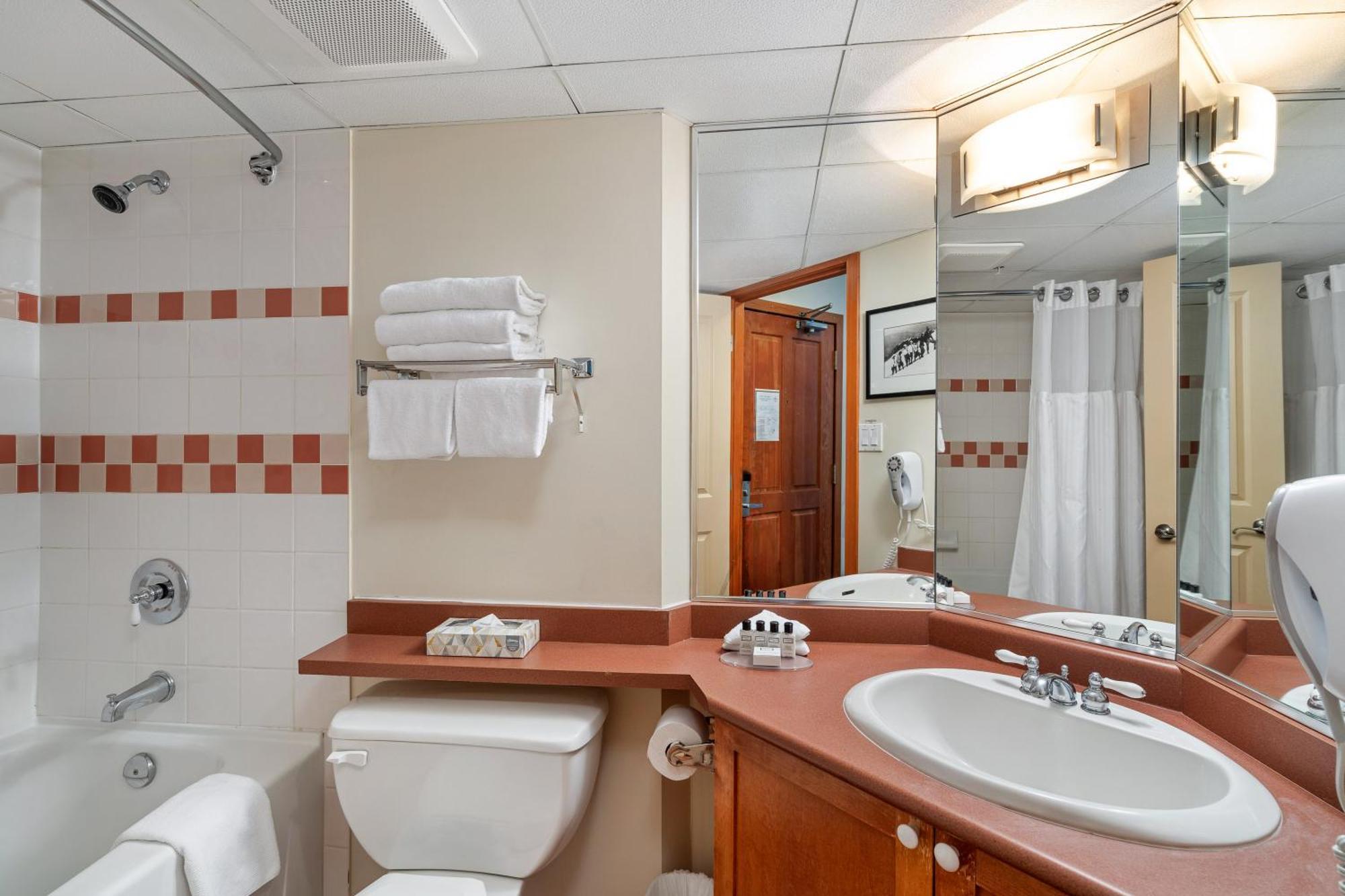 Cascade Lodge Γουίστλερ Εξωτερικό φωτογραφία